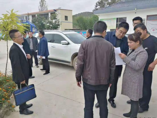 平?jīng)鲢垂鹃_(kāi)展“踐行初心使命，助推脫貧攻堅”主題黨日活動(dòng)(圖3)