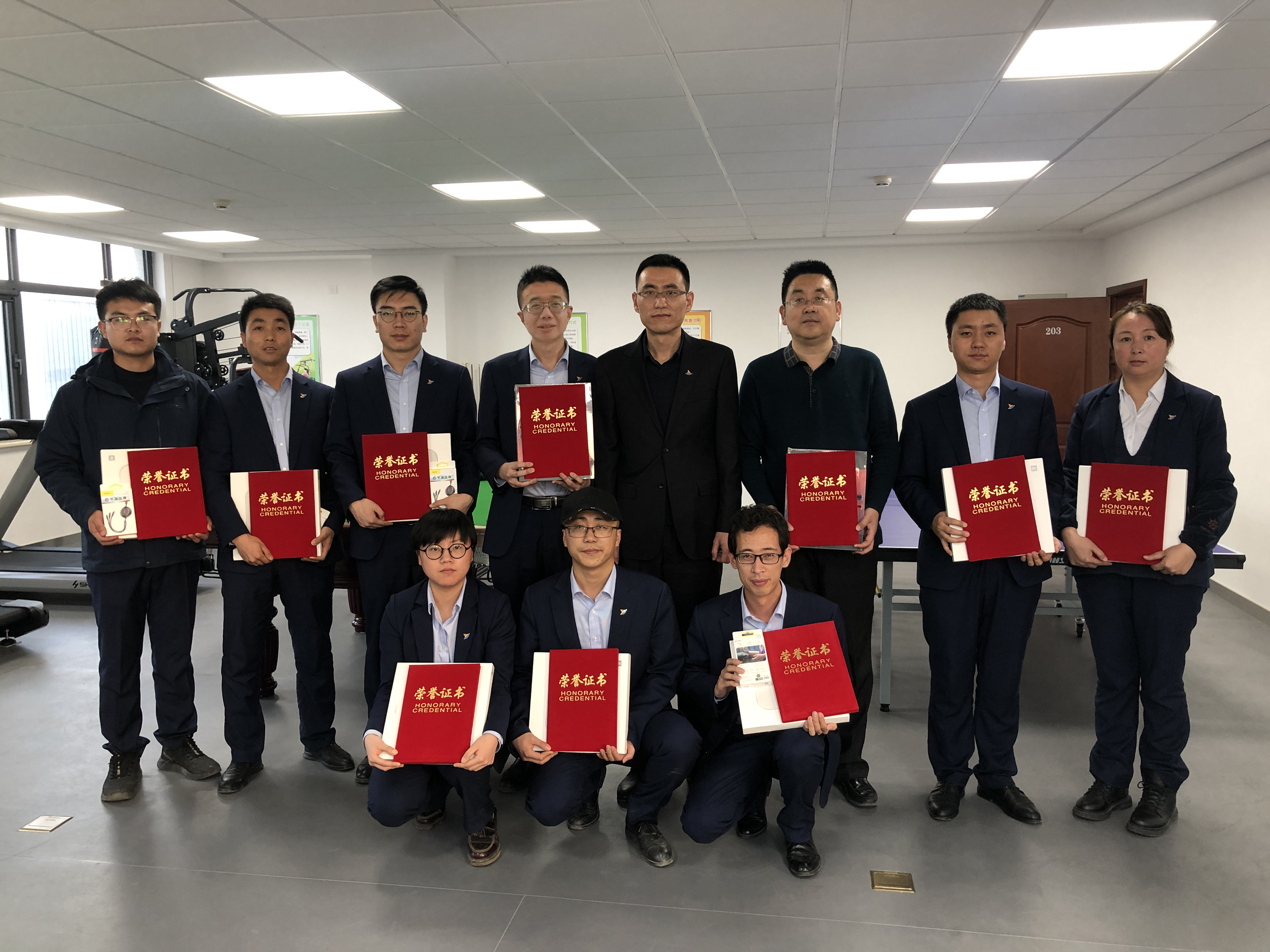 泓源公司舉辦“慶元旦、迎新春”職工乒乓球臺球比賽(圖8)