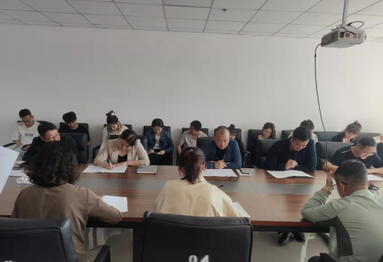 市產(chǎn)投集團涇東設計公司組織開(kāi)展安全生產(chǎn)知識專(zhuān)題培訓(圖1)